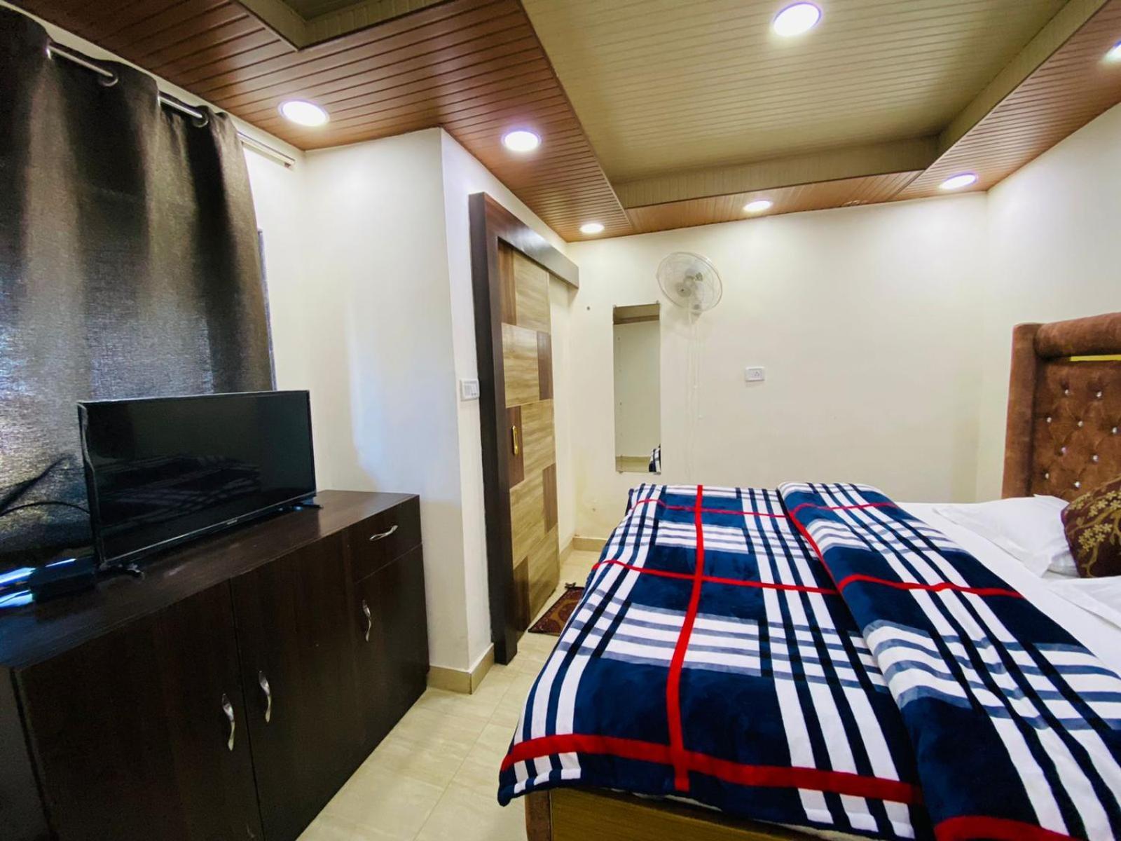 Rudhraksh Villa 4Br- Perfect Vacay Villa 무소리에 외부 사진