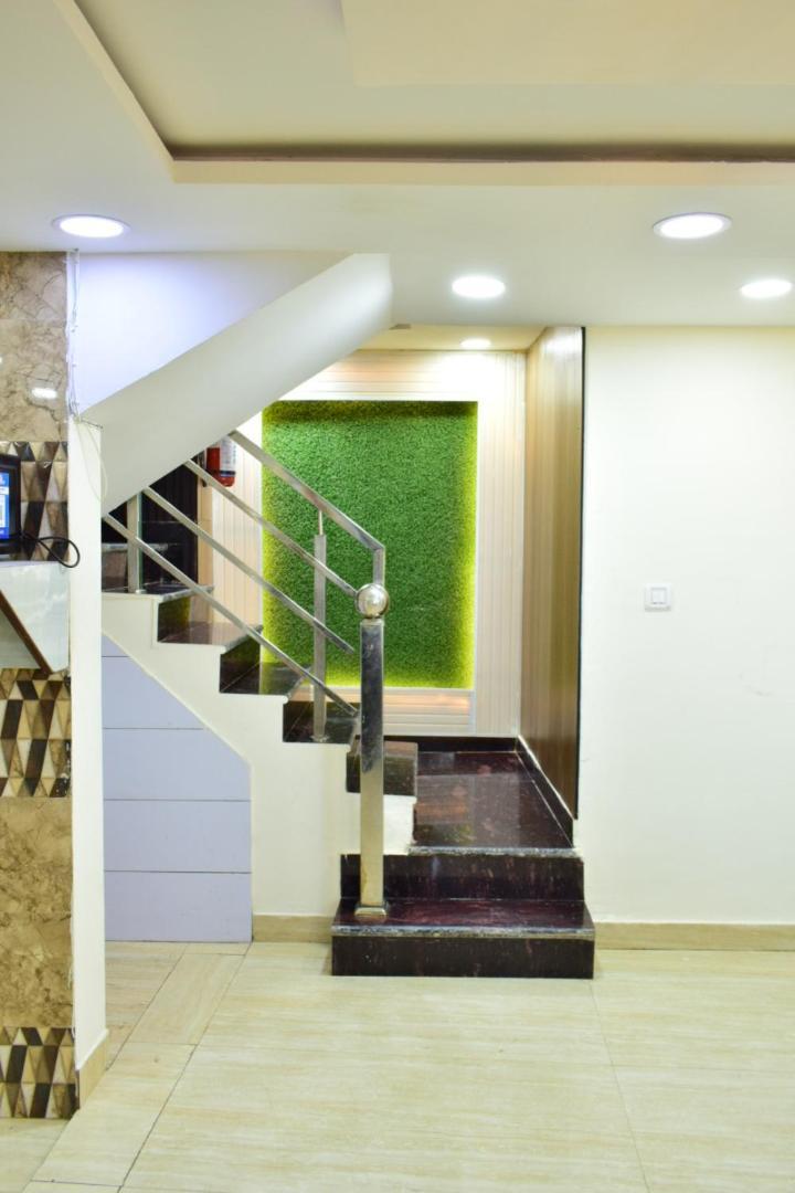 Rudhraksh Villa 4Br- Perfect Vacay Villa 무소리에 외부 사진
