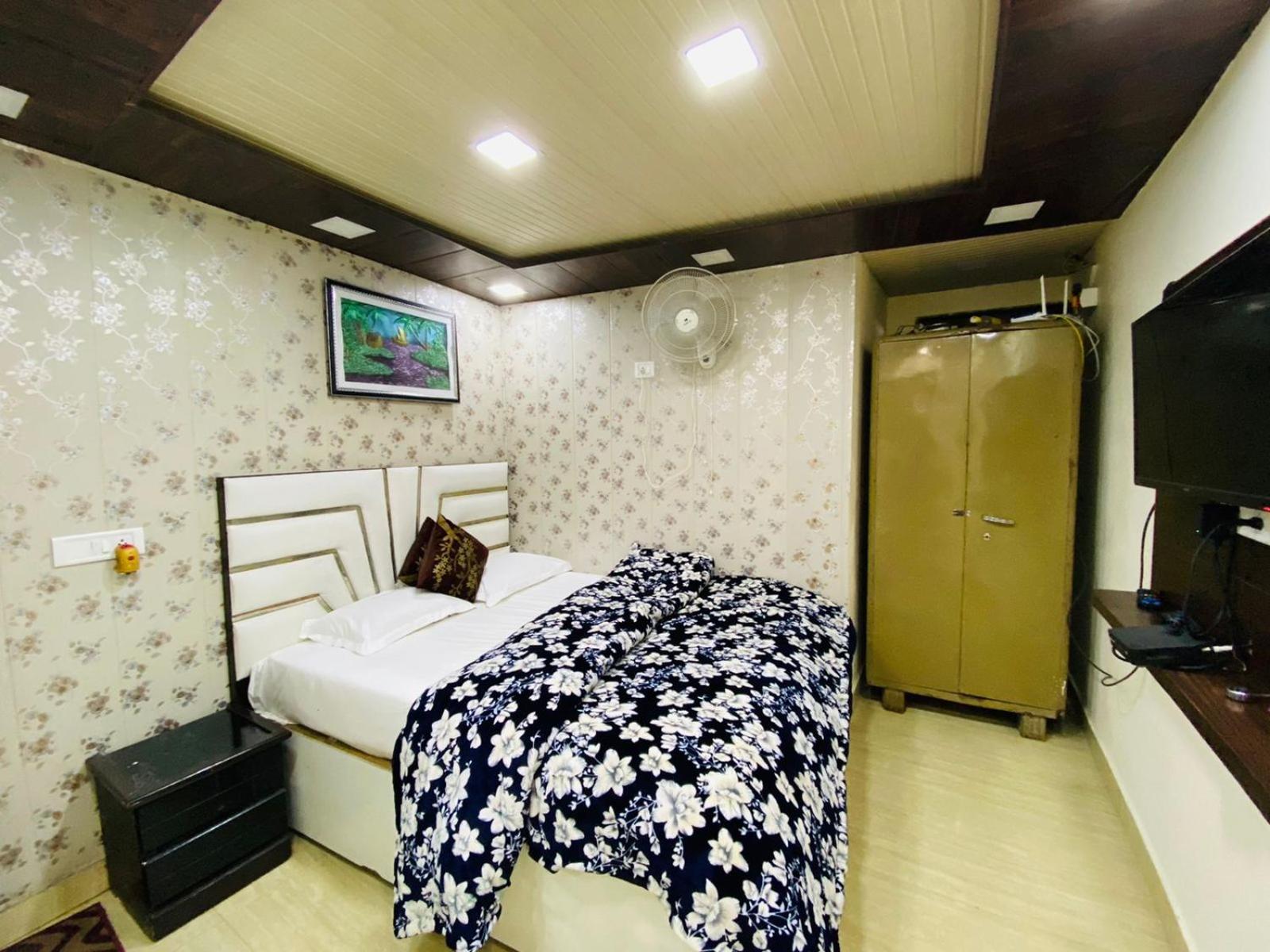 Rudhraksh Villa 4Br- Perfect Vacay Villa 무소리에 외부 사진