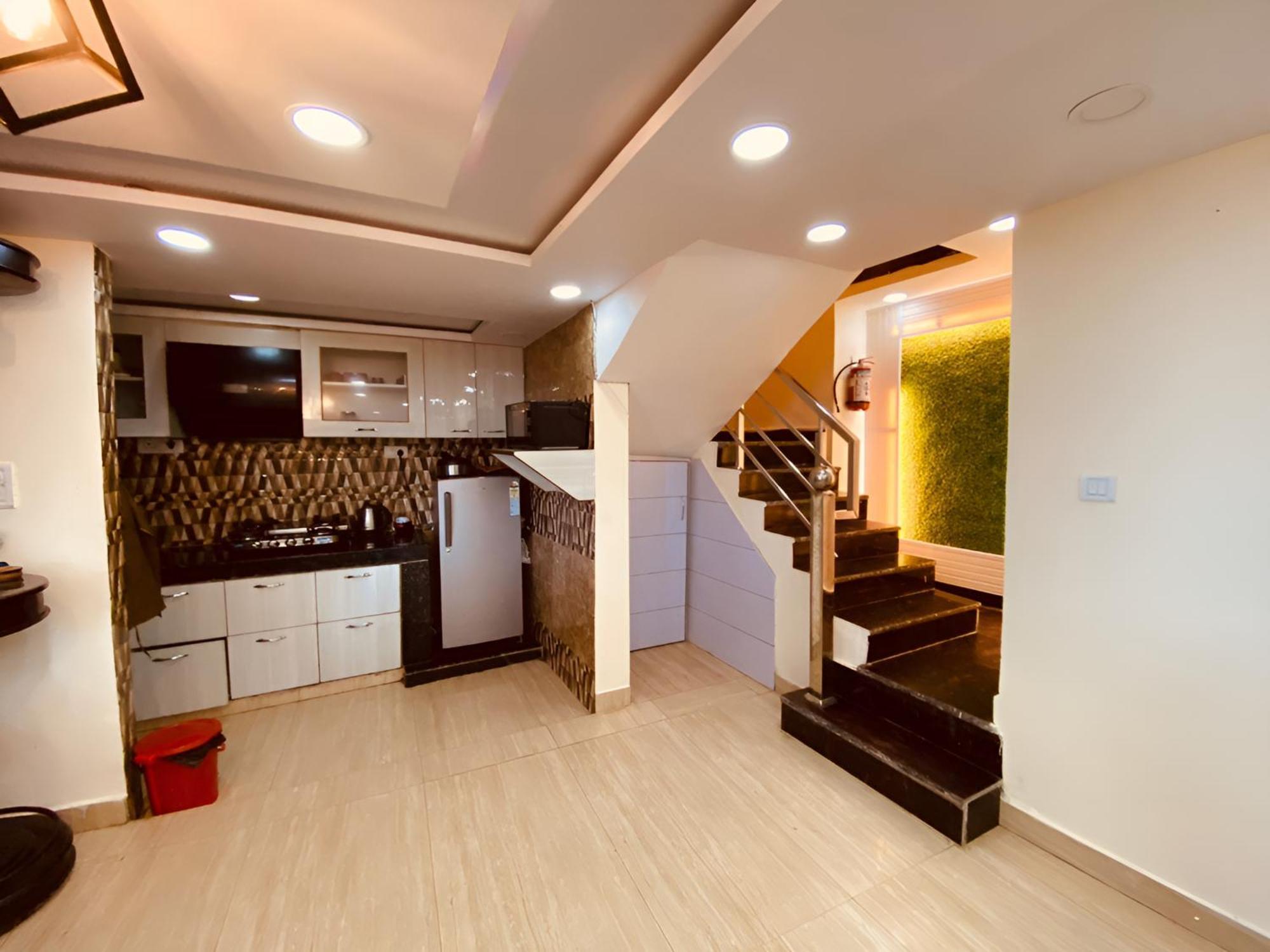 Rudhraksh Villa 4Br- Perfect Vacay Villa 무소리에 외부 사진